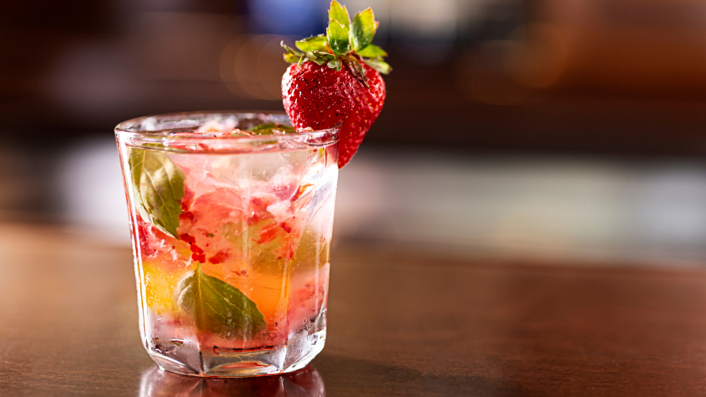 bulles_de_ruche_mocktail_sans_alcool_fraise_sureau_miel